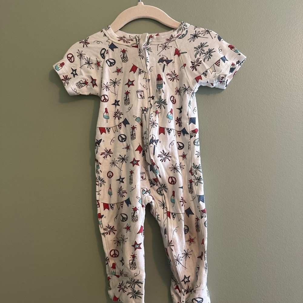 Goumi Short-Sleeve One-Piece 3-6m in 4th of July Pattern